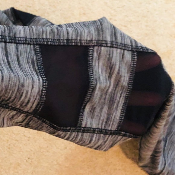 Vogo Grey/Blk Capri Leggings- Excellent Condition! - Picture 4 of 5